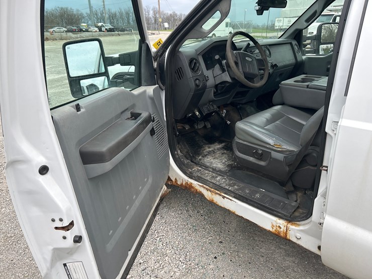 2012-ford-f250-image-32
