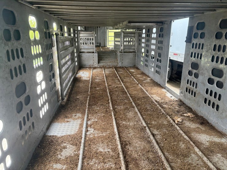 #2150-•-2017-barrett-53'-cattle-semi-trailer-image-60