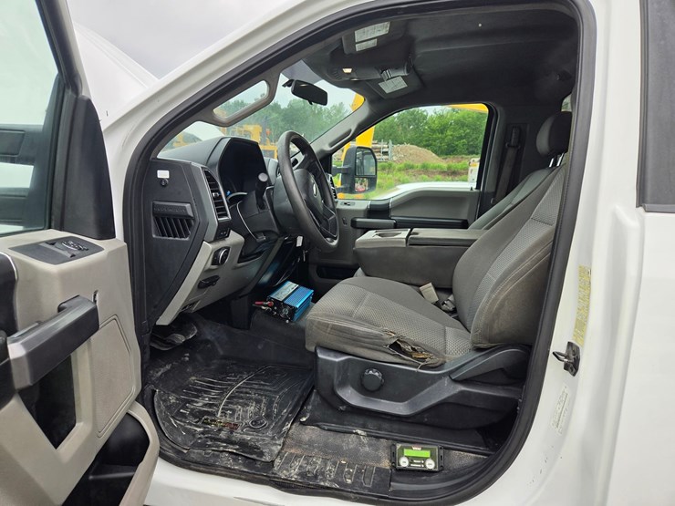 2019-ford-f350-xlt-image-48
