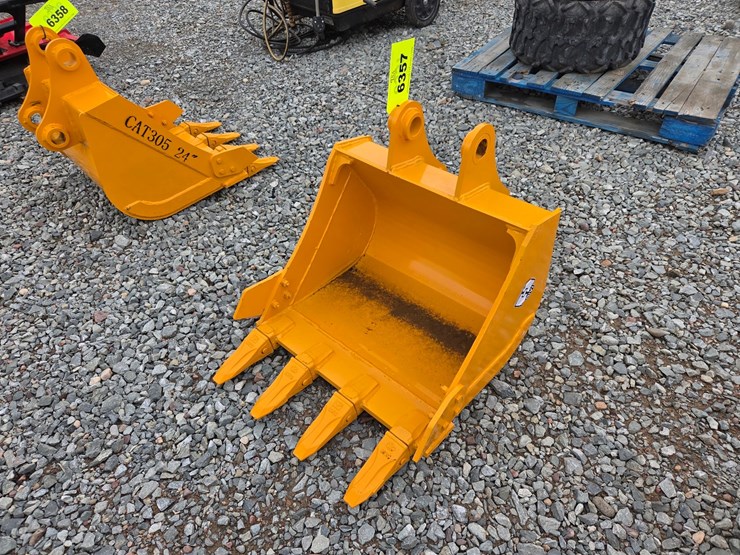 caterpillar-305-image-1