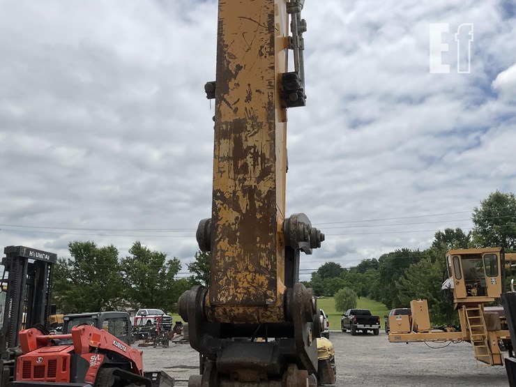 2016-liebherr-r946-lc-image-12
