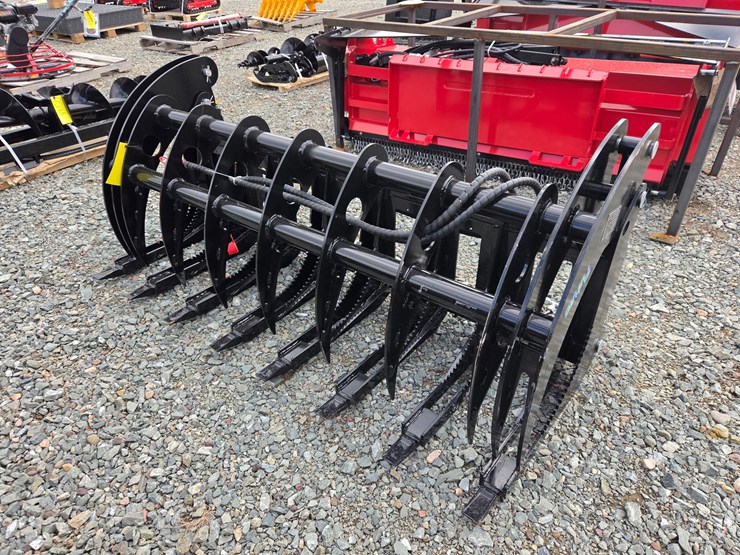 #6141-•-approx.-72"-unused-future-clg72-skid-steer-log-grapple-attachment-image-1