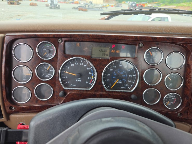 2007-mack-granite-cv713-image-66