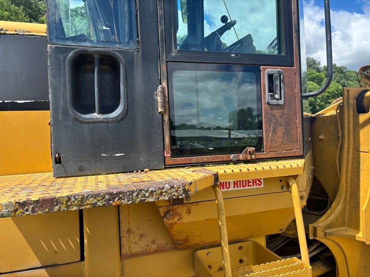 caterpillar-928g-image-24