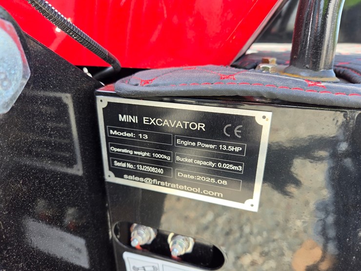 #5015-•-unused-future-ft13-mini-excavator-image-22