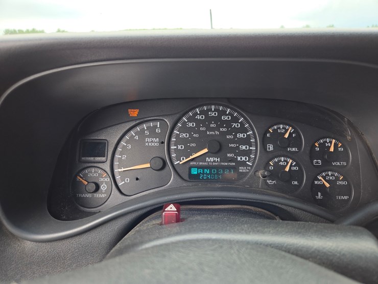 2002-gmc-1500hd-image-136
