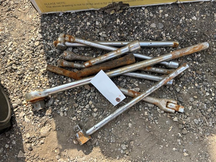 #122-•-socket-extensions,-breaker-bar-&-ratchet-handles-image-2