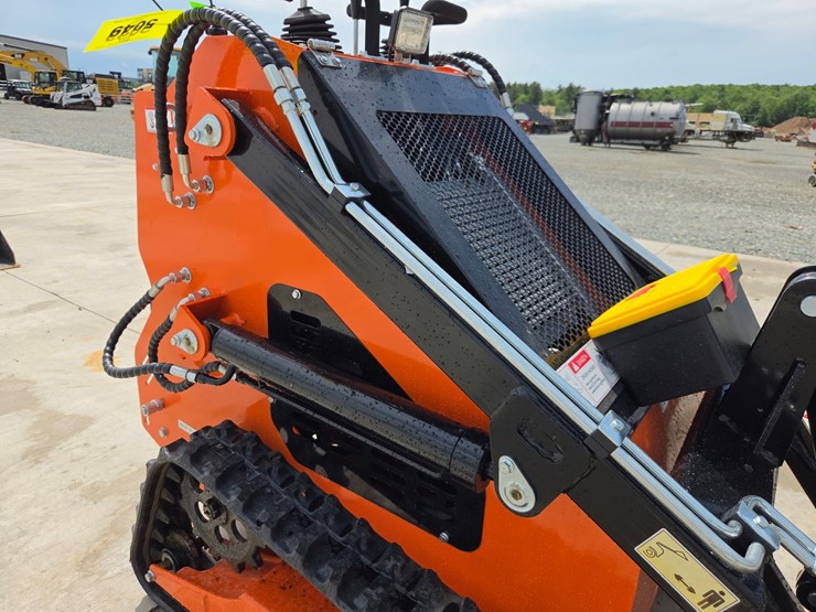 #5049-•-2026-36c-mini-skid-steer-image-17