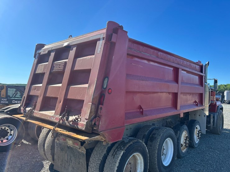 2001-mack-rd688s-image-15