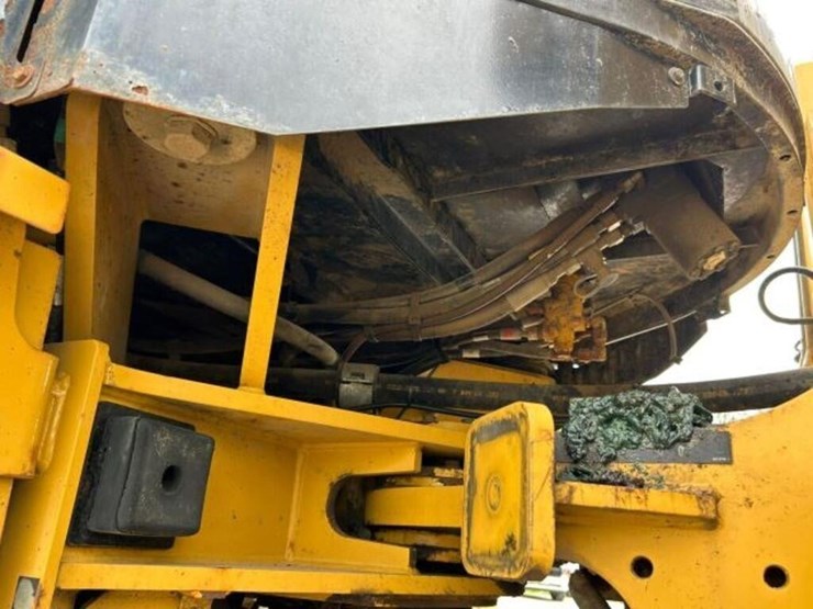 2016-caterpillar-938k-image-41