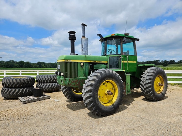 john-deere-8430-image-1