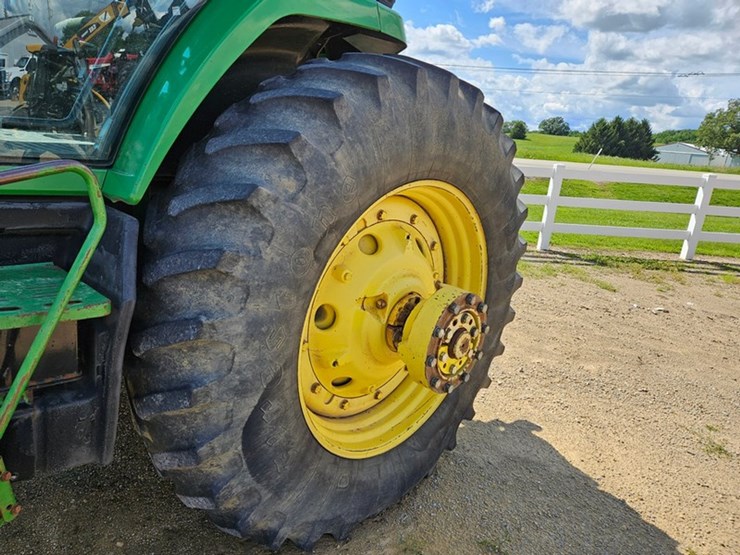 john-deere-8300-image-44