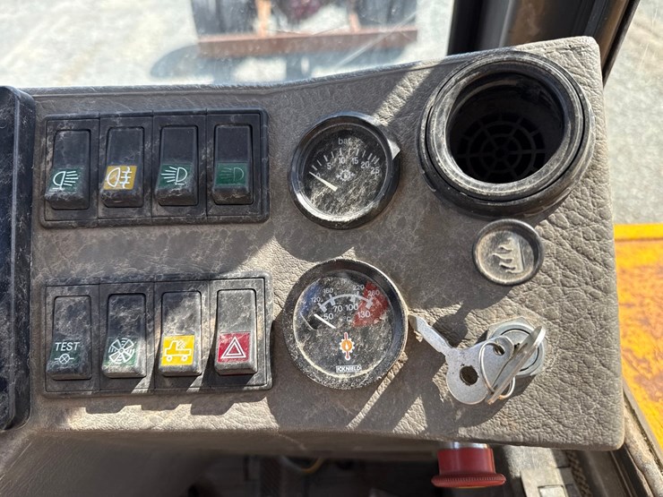 jcb-712-image-54
