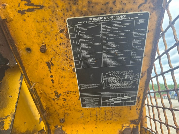 john-deere-450e-image-57