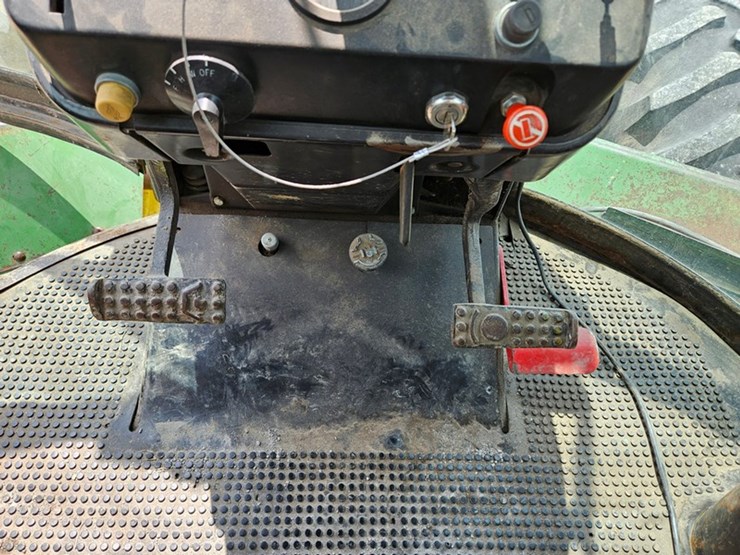 john-deere-8430-image-32