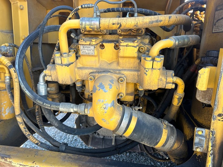 2000-deere-200-lc-image-41