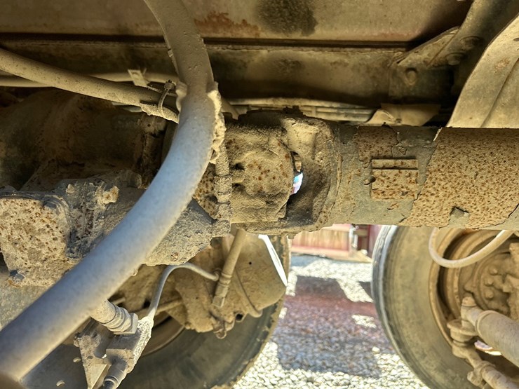 2001-mack-rd688s-image-33