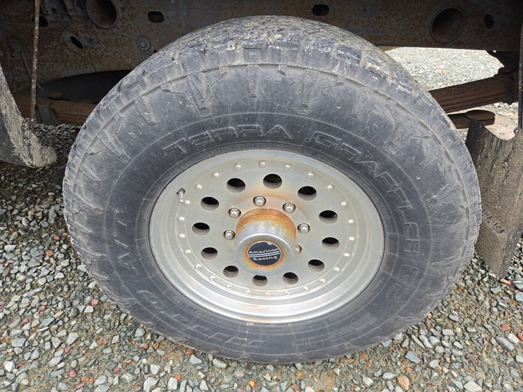2002-gmc-1500hd-image-124