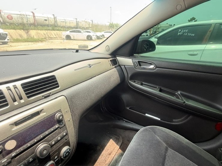 #68-•-2016-chevrolet-impala-image-23
