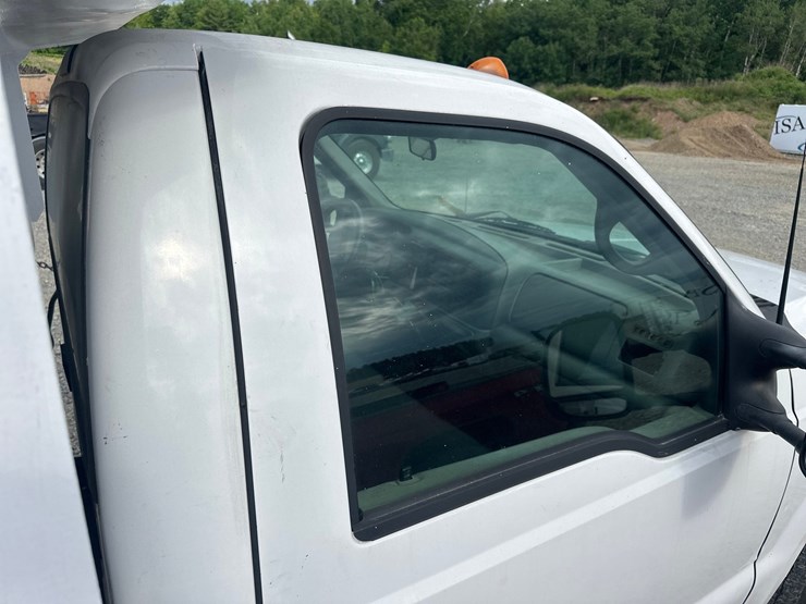 2001-ford-f350-image-13