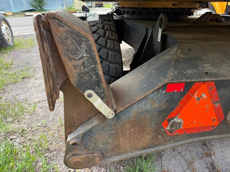caterpillar-m318-image-64