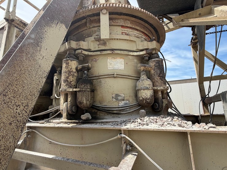#1757-•-2005-mestco-hp4000-crusher-image-41