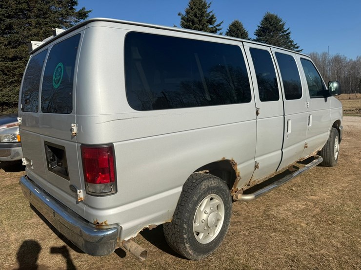 2008-ford-e350-xlt-image-5