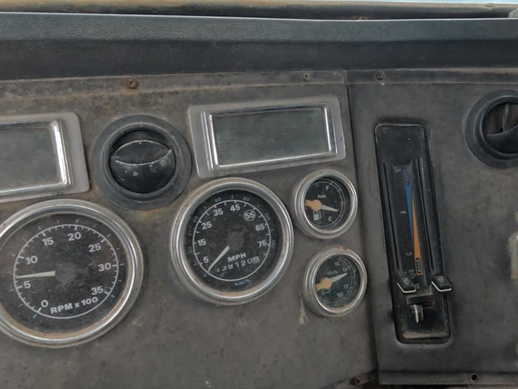 ford-l9000-image-23