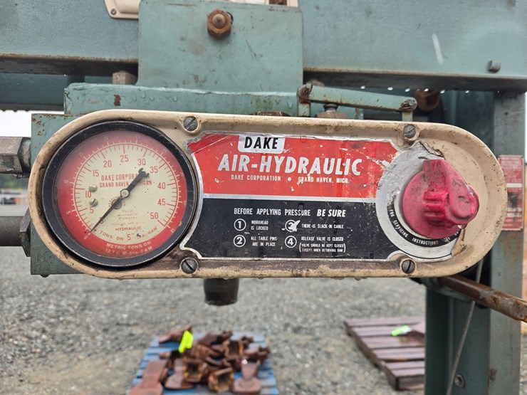 #6330-•-dake-air-hydraulic-press-image-7