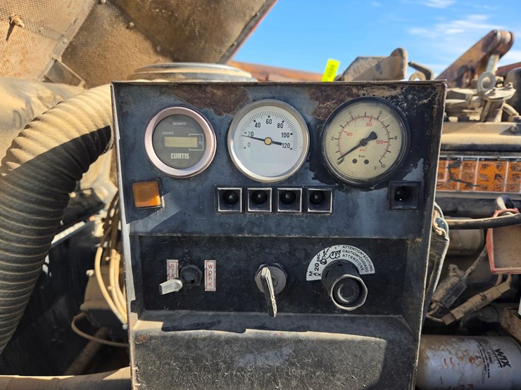 #6291-•-miller-sp250-air-compressor-image-14
