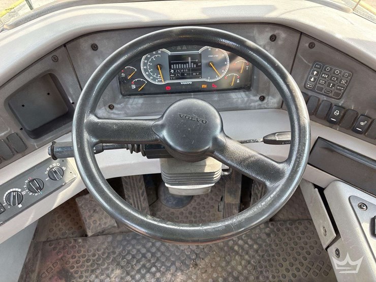 2020-volvo-a25g-image-32