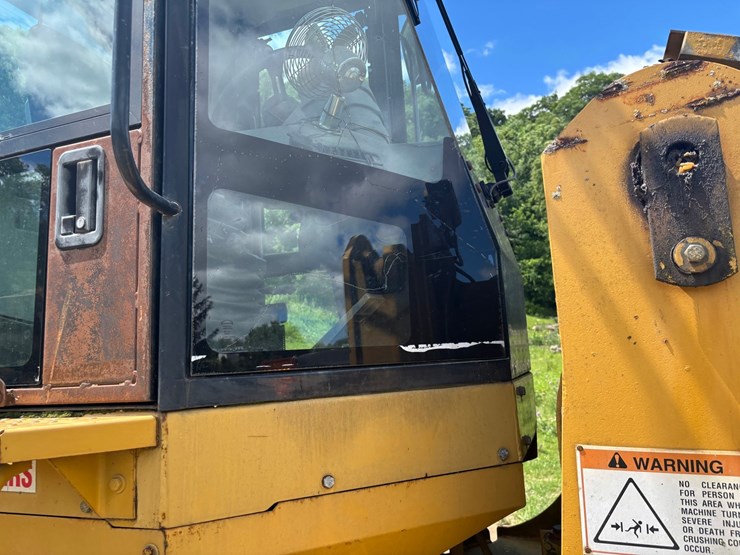 caterpillar-928g-image-27