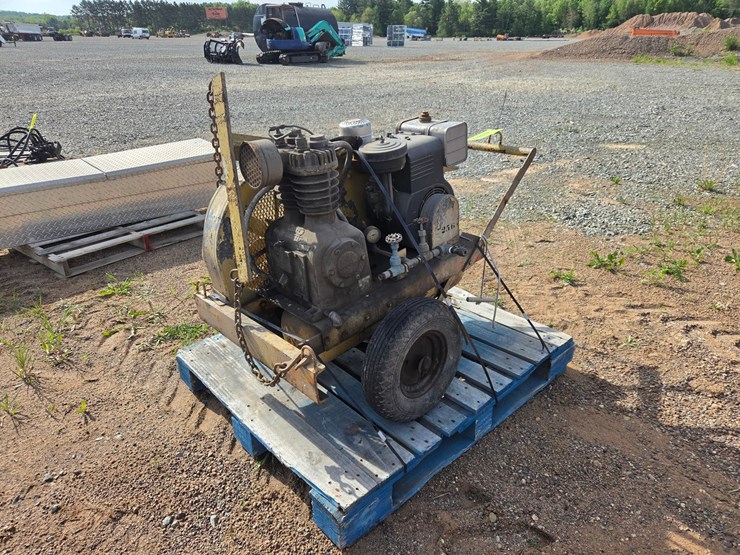#6188-•-portable-air-compressor-image-3