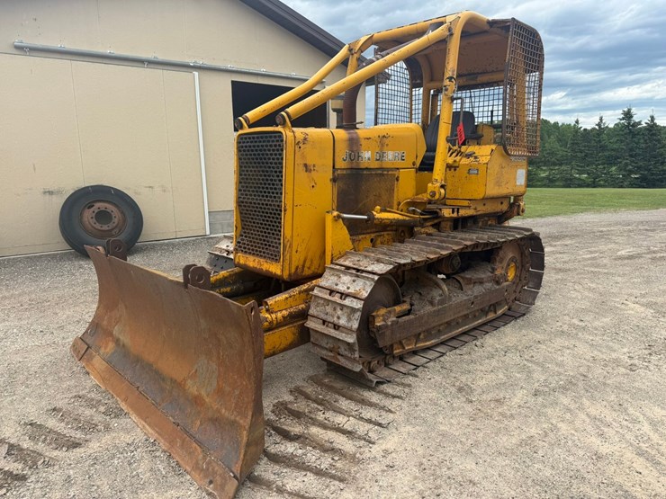 john-deere-450e-image-1