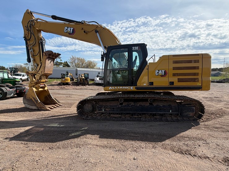 caterpillar-330-image-8