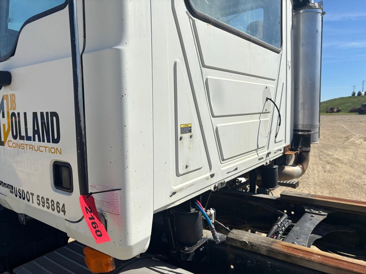 #2160-•-2000-mack-cxn-613-vision-cab-chassis-image-14
