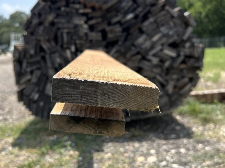 #150-•-lumber---weathered-1x4-lumber-up-to-14'-image-6