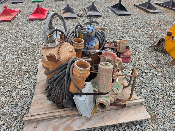 #6038-•-(3)-submersible-pumps-image-5
