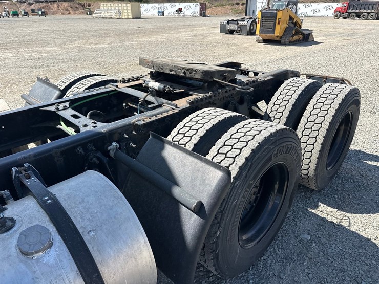 #60118-•-2019-international-rh613-day-cab-truck-tractor-image-15