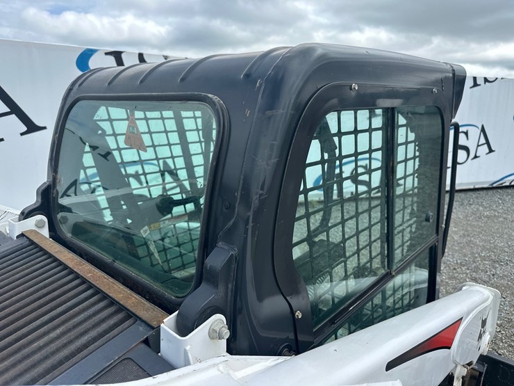 2020-bobcat-t740-image-10