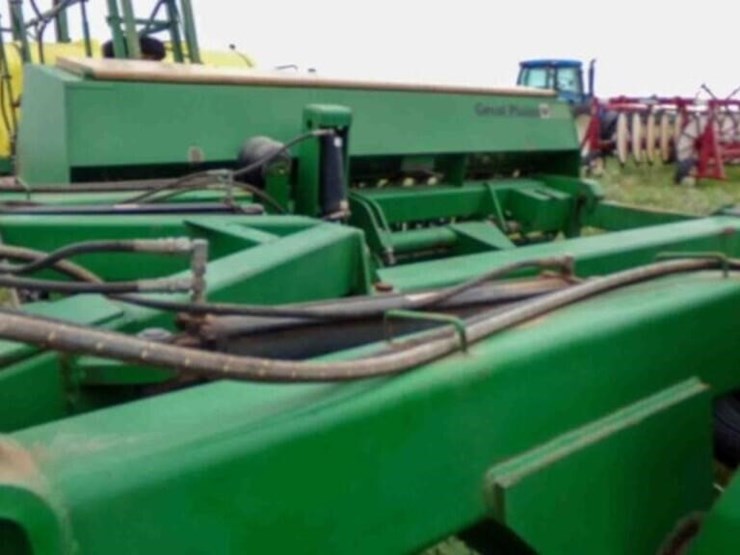 great-plains-30'-grain-drill,-14"-double-disc-image-8