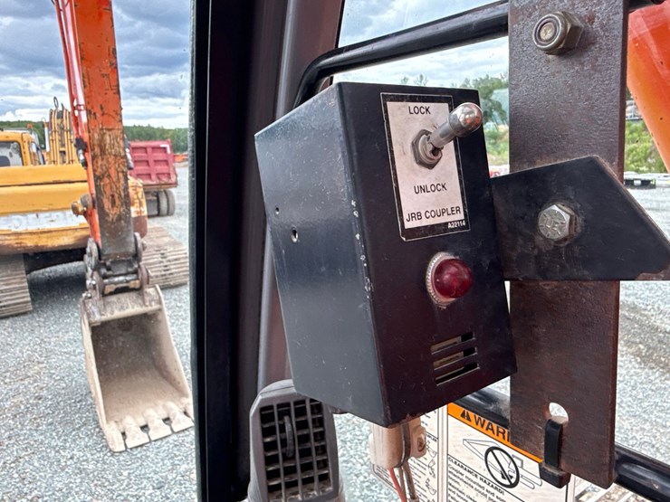 2006-hitachi-zx225-image-82