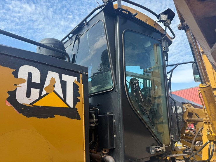 caterpillar-160m-image-37