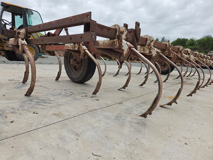 #5034-•-vibra-shank-field-cultivator-image-16