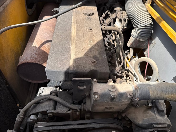 jcb-712-image-11