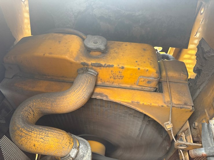 john-deere-450e-image-45