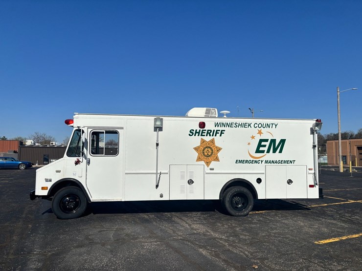 #2419-•-1987-chevrolet-emergency-response-unit-image-2