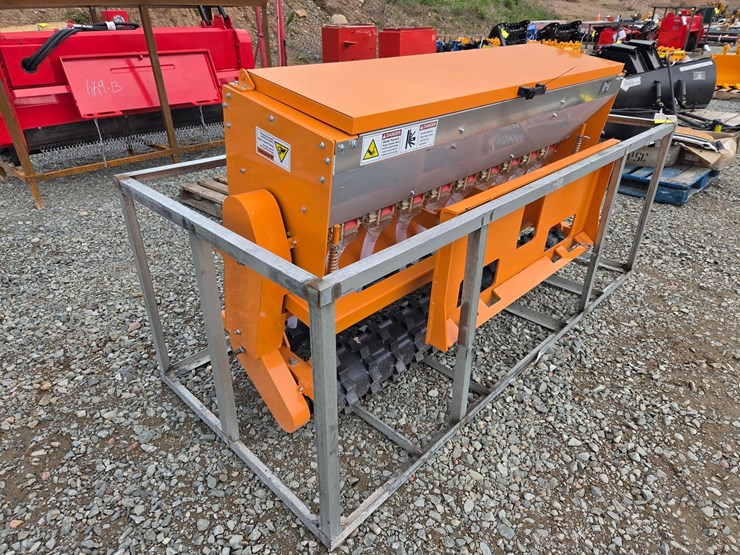 #6163-•-approx.-72"-unused-arteer-nsd-72w-skid-steer/3-point-seed-drill-attachment-image-4