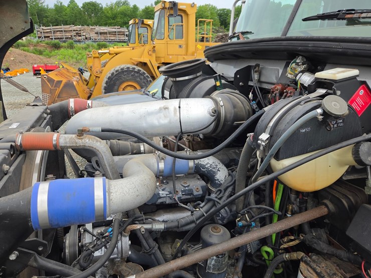 2007-mack-granite-cv713-image-51