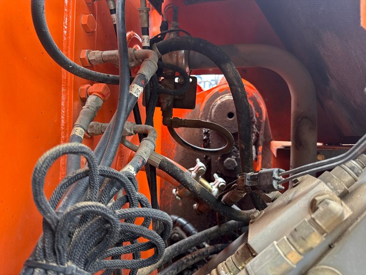 2006-hitachi-zx225-image-58